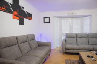 Greatmindz abode - Kingshurst - 9