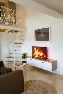 Modern 1BDR City Suite with WiFi & Harbour Views! - 1