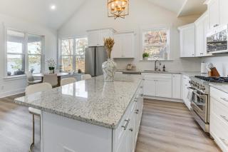 Private Lakeview Haven in Rockford - 3