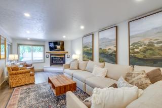 Hot Tub Family Gem 3 Mi to Frisco Nordic Center - 0