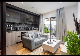 Lifestyle Studio Apartment Escada 101 with Balcony - 4