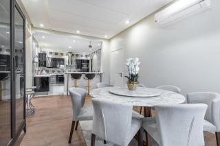 THE ELITE APARTMENT - 3 Bedroom Apartment - 0
