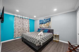 Chic 2BR Haven in Midtown - Prime Location - 6