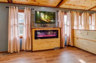 Hot Tub and Game Room Gatlinburg Family Cabin! - 4