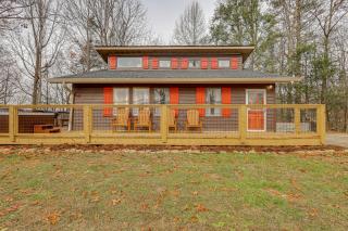 Fire Pit, Deck and Hot Tub Gatlinburg Family Cabin! - Gatlinburg - 0