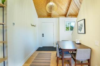 Cozy 2 BR Chalet, Near Town, Hot Springs, Skiing - 3