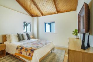 Cozy 2 BR Chalet, Near Town, Hot Springs, Skiing - 7