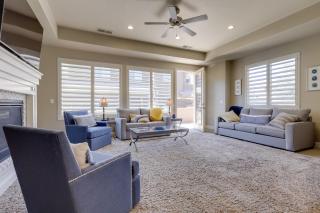 Sleek Home Patio, Gas Grill and Access to Pool - 7