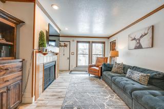 Brian Head Condo with Pool Access - Steps to Resort! - Brian Head - 5