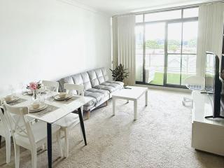 A Cozy 2B2B Apartment near Airport & Train Station - Sídney - 5