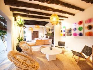 Holiday home near scenic farmland - Can Furnet - 7