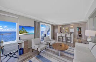 Beachfront Condo with Spacious Balcony - Fort Lauderdale - 1
