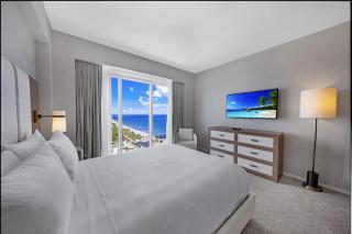 Beachfront Condo with Spacious Balcony - Fort Lauderdale - 4