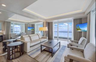 Beachfront Condo with Spacious Balcony - Fort Lauderdale - 6