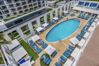 Beachfront Condo with Spacious Balcony - Fort Lauderdale - 1
