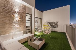 Stunning Private Pool 4 Bedroom House - Damac Hills 2 Dubai Land - Dubai - 5