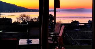 Cozy House with Amazing View and Unique Outdoor! - 1