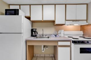 Oceanfront Boardwalk Condo with Private Balcony and Beach - Myrtle Beach - 7