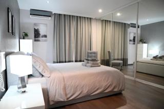Stay at Lara 1BR Apt, 10 mins walk to Sliema ferries - Il-Gżira - 0