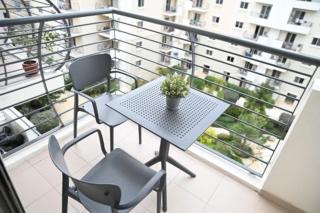 Stay at Lara 1BR Apt, 10 mins walk to Sliema ferries - Il-Gżira - 3