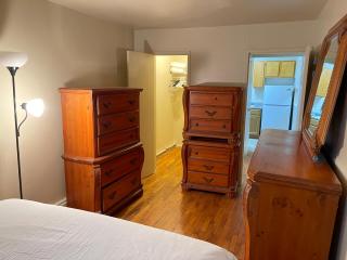 One Bedroom by Month Next to Bronx Zoo - 5