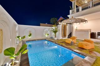 Serene 2BR Pool Villa with Rooftop - Canggu - 4