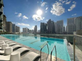 Trophy Sunny Honey Suite Canal View & Infinty Pool - Dubai - 7