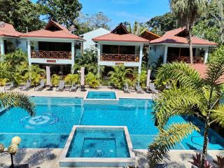 Bungalows Beachfront Hotel - Punta Uva - 3