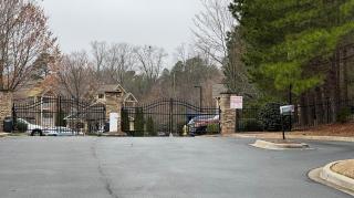 In Charlotte for Business or Pleasure - Amazing Location, Great Prices Sleeps-4 Instant Bookings Pools are still OPEN First Floor "Handicap Accessible" - 8