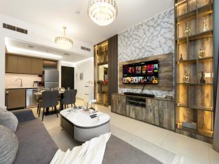 Stylish 1BR near Burj Khalifa, Dubai Mall and Fountains - 1