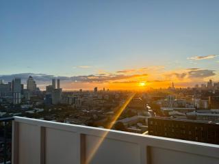 London City View Two Bedroom Entire Condo Enjoy River & City Views, Skyline Views - Londra - 6