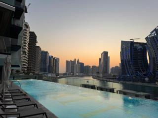 Burj Khalifa Poolview 1BR Apartment for 4 people - 5