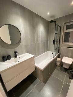 Winter double bedroom - Stone Grove - 9