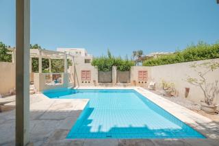 2BR New Marina Retreat • Private Pool - 2