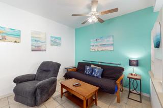 Leeward Isles - Corpus Christi - 3