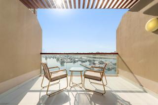 Silkhaus Cozy Beach View Studio in Palm Views West - 9