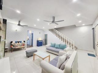 Ipoh bercham tropicana meditare 4br4bath 14pax - 4