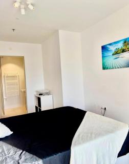 White Luxury Apartment - Vienna - 2