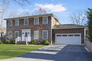 East Hampton Retreat: Heated Pool, BBQ,Home Office - East Hampton - 0