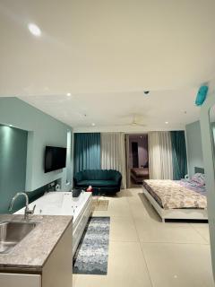 Peaceful Retreat Studios - 9