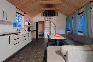 House for Workers & Family Near Volvo - Säve - 9