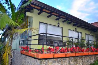 Monteverde Best Inn - HOTEL - 1