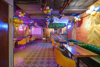 Oak Plaza With Luxurious Restaurant & Parking - Near Connaught Place - New Delhi - 2