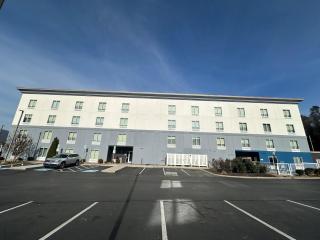 Holiday Inn Express & Suites Caryville by IHG - 8