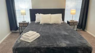 Spacious Family Value Retreat with Pool & Garage - Corpus Christi - 9