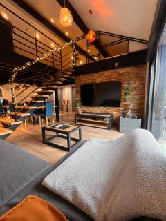 Loft industriel avec jacuzzi - 0