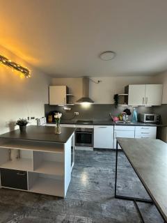 Renovated Room for 2 - 8