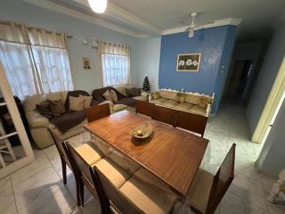 Casa no Centro de Bertioga com Piscina - Bertioga - 3