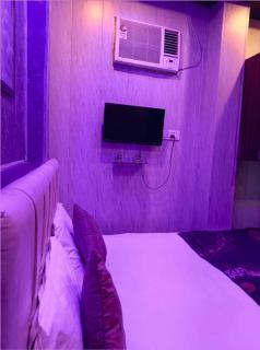 Glitz Hotels Shiv Kashi P Guest House - Nr Dashashwamedh Ghat Varanasi - Varanasi - 5