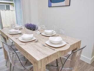 Molivu Homes 3BR - Newly Remodel, KingBed, Yard, Gym - San Jose - 9